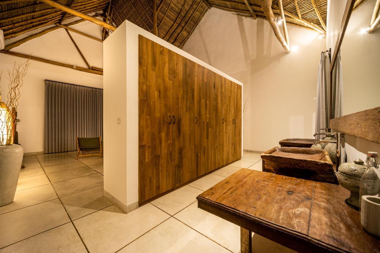 Villa Jac Selong Belanak Exterior photo